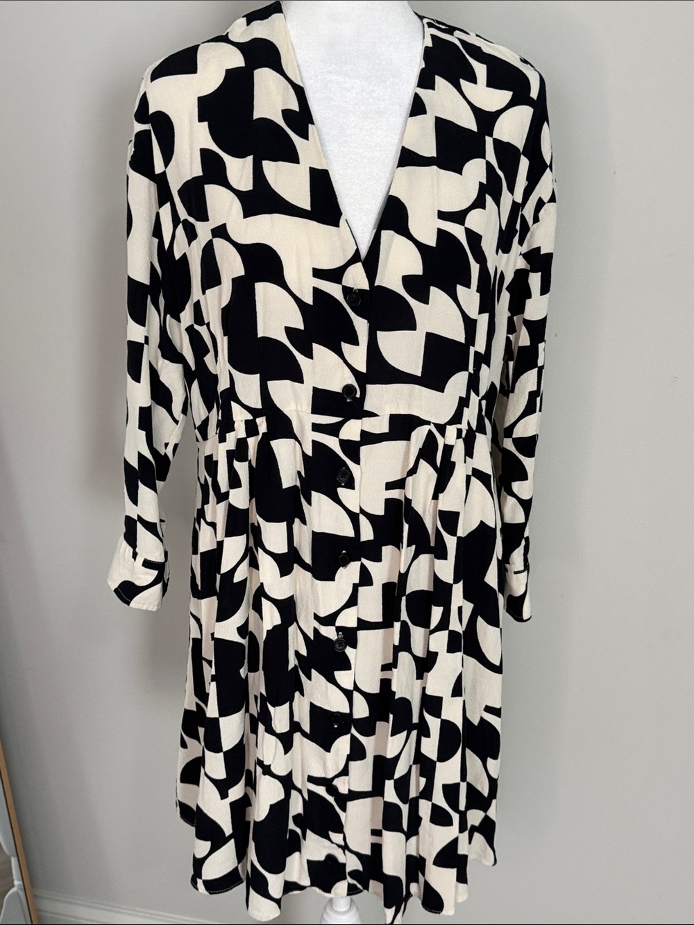 Zara Black and White Geometric Long Sleeve Button Dress